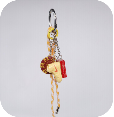 trendy shoe pendant—2