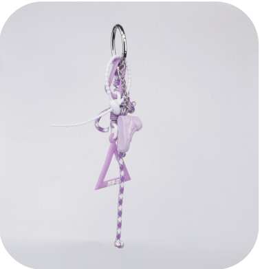 trendy shoe pendant—2