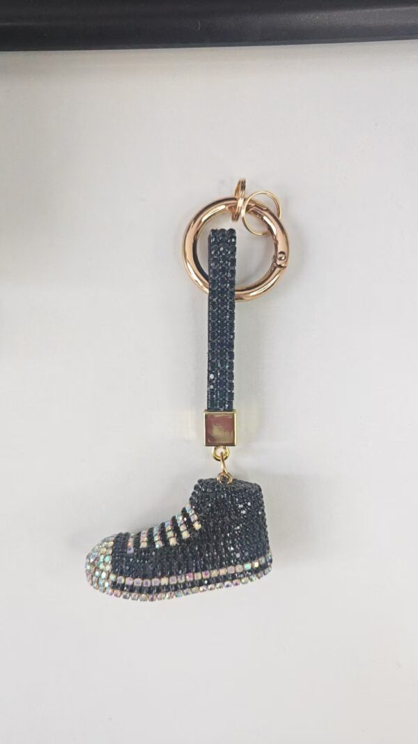 Full-diamond shoe pendant