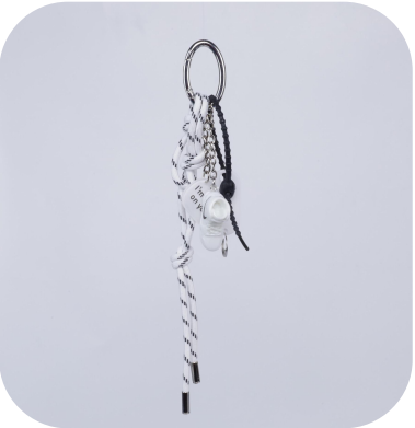 trendy shoe pendant—1