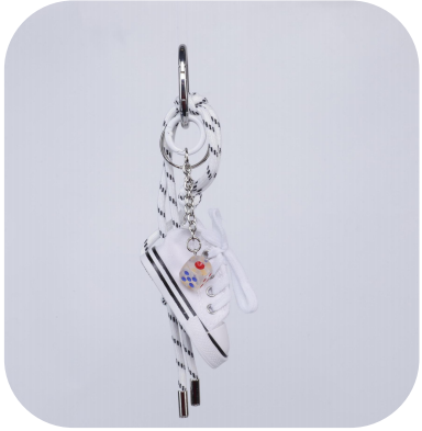 trendy shoe pendant—1