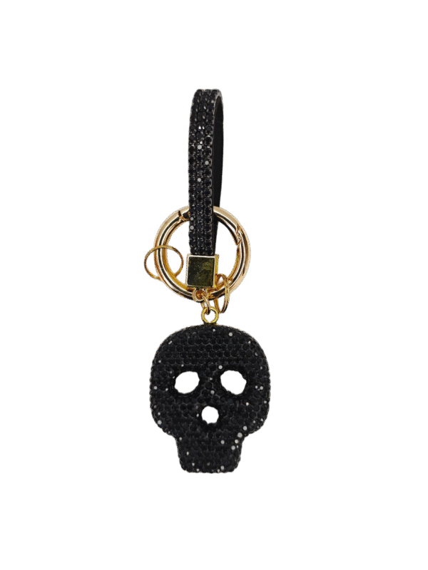 Full diamond skull pendant